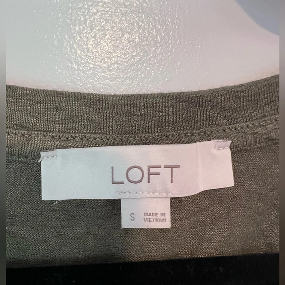 Loft-cap sleeve top - Picture 3 of 3